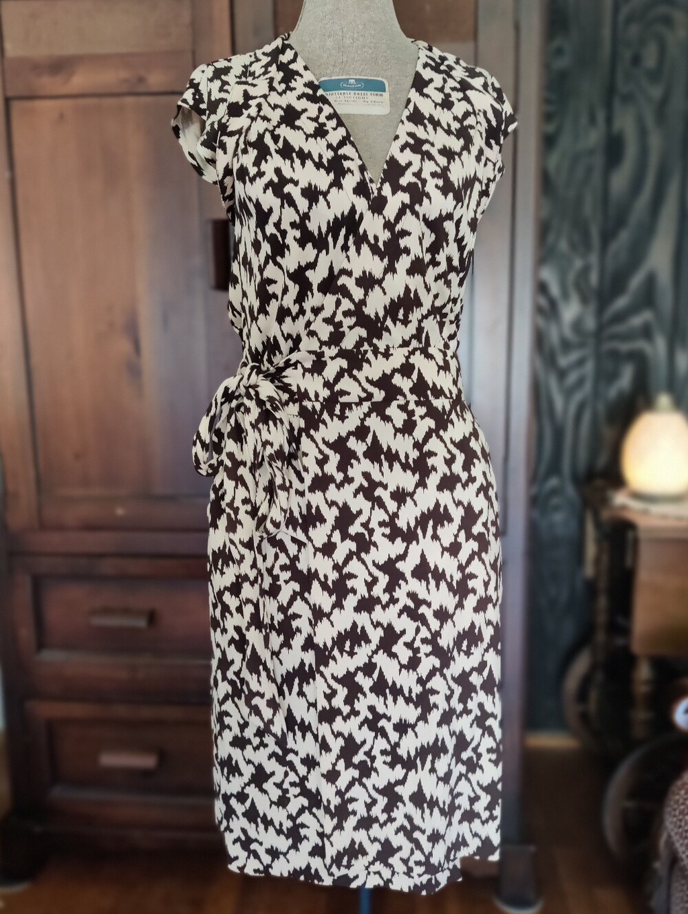DVF true Wrap Dress Riddle Silk Midi Size 6